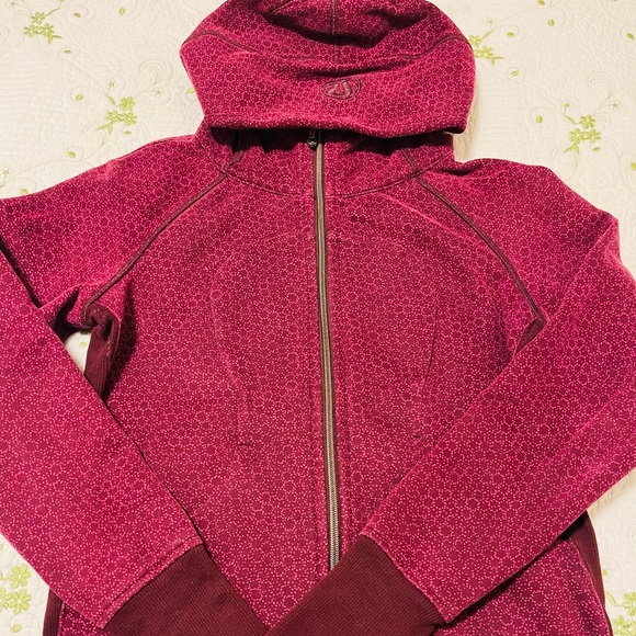 Lululemon Scuba Hoodie Size 8 - Picture 1 of 3